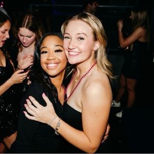 Meet your Posher, Lydia